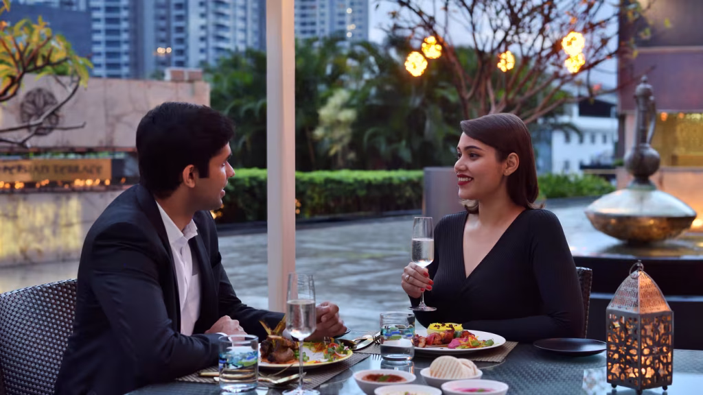 Sheraton Grand Bangalore Hotel - Dinning