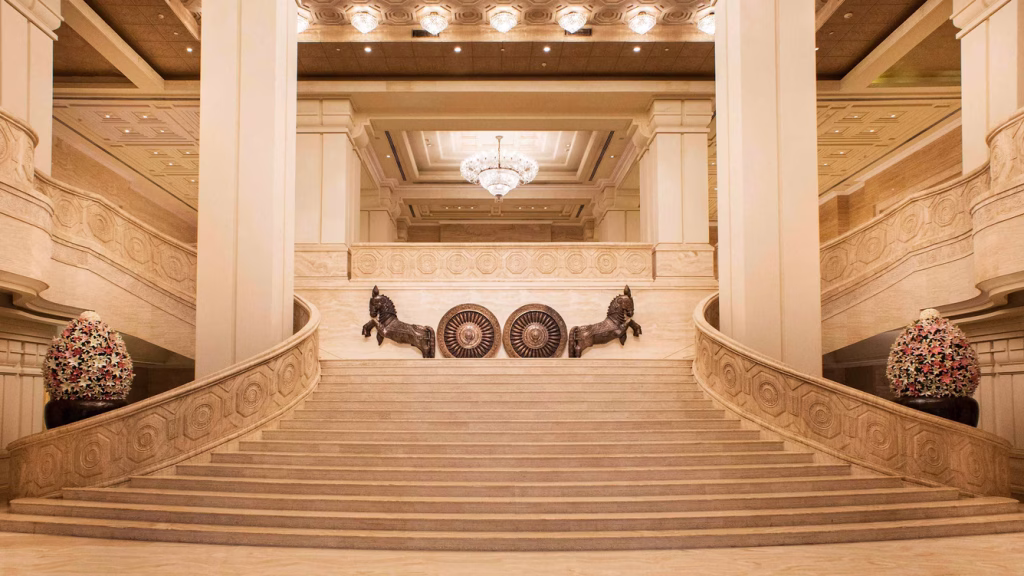 lobby picture stairs