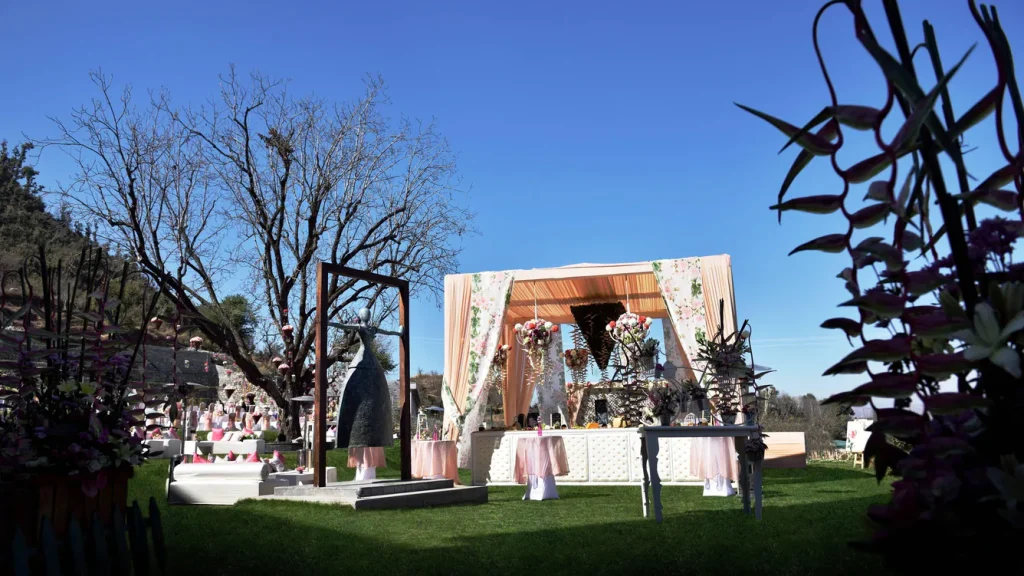 JW Marriott Mussoorie Walnut Grove Resort & Spa - event lawn