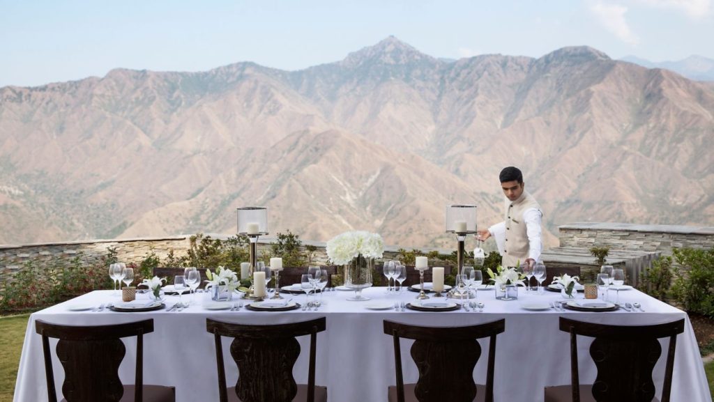 JW Marriott Mussoorie Walnut Grove Resort & Spa - outdoor dining