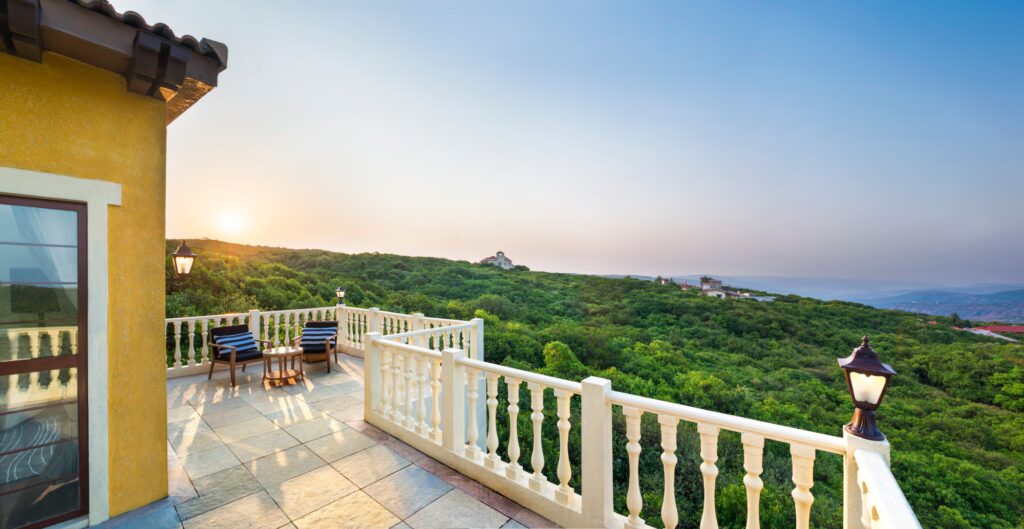 Le Meridien Mahabaleshwar Outside View Le Meridien Mahabaleshwar Outside View