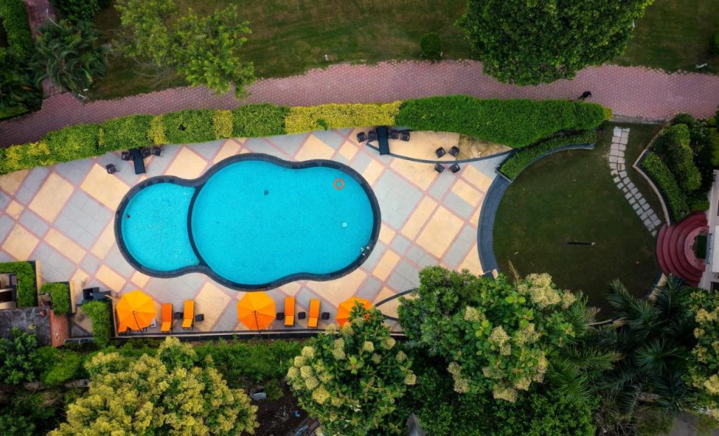 Manu Maharani Corbett Pool