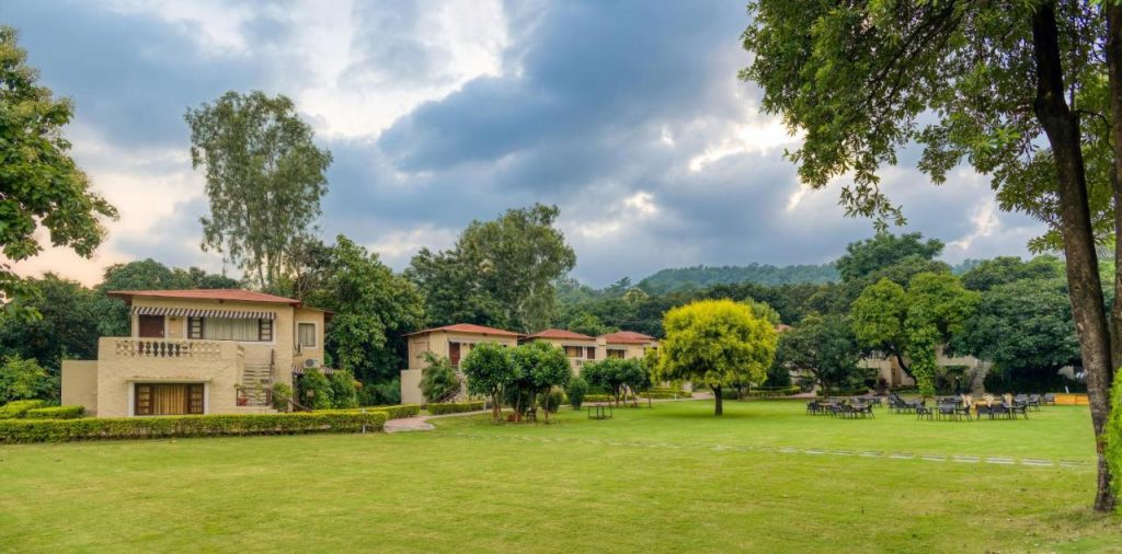 Manu Maharani Corbett Lawn