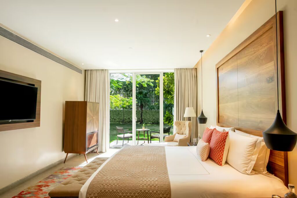 Taj Aravali Resort & Spa, Bedroom Udaipur