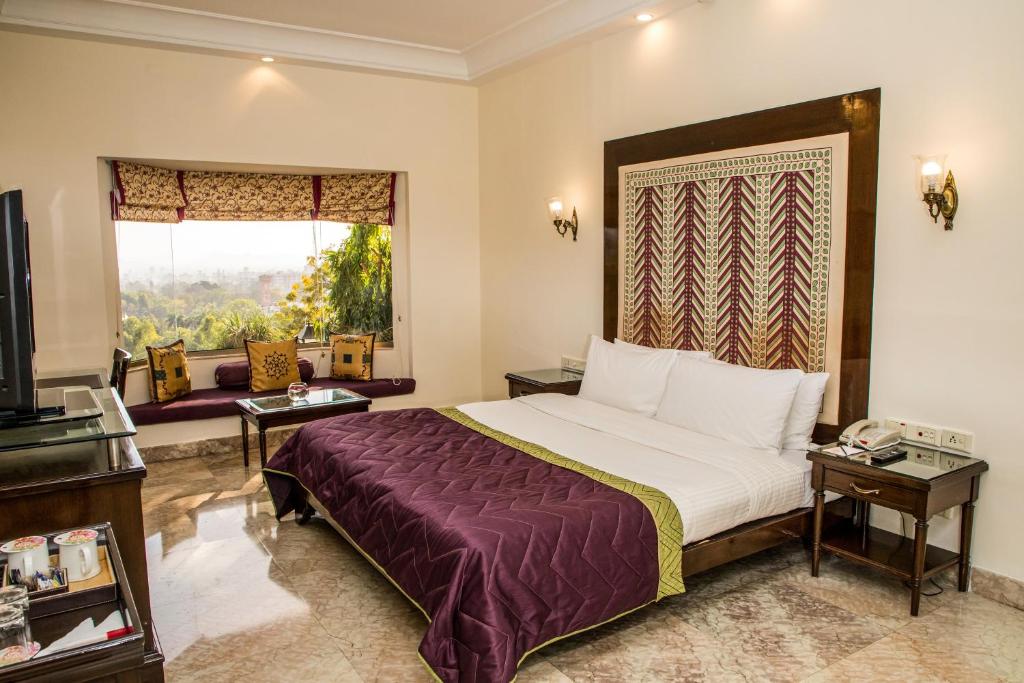 The Lalit Laxmi Vilas, Udaipur Bedroom