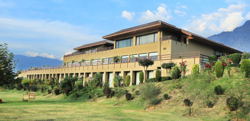 Vivanta Dal View, Kashmir Outside View