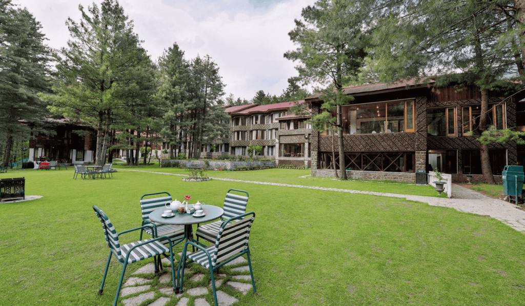 Welcomhotel Pine N Peak Kashmir Outside View