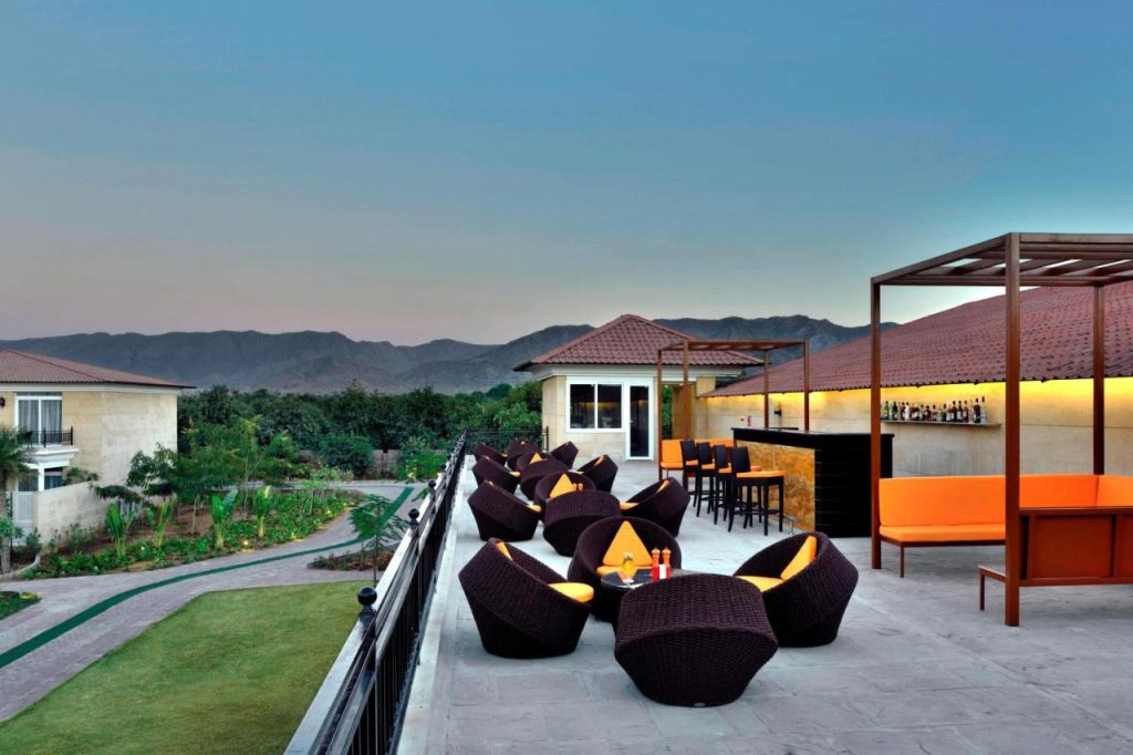 Westin, Pushkar- outdoor bar