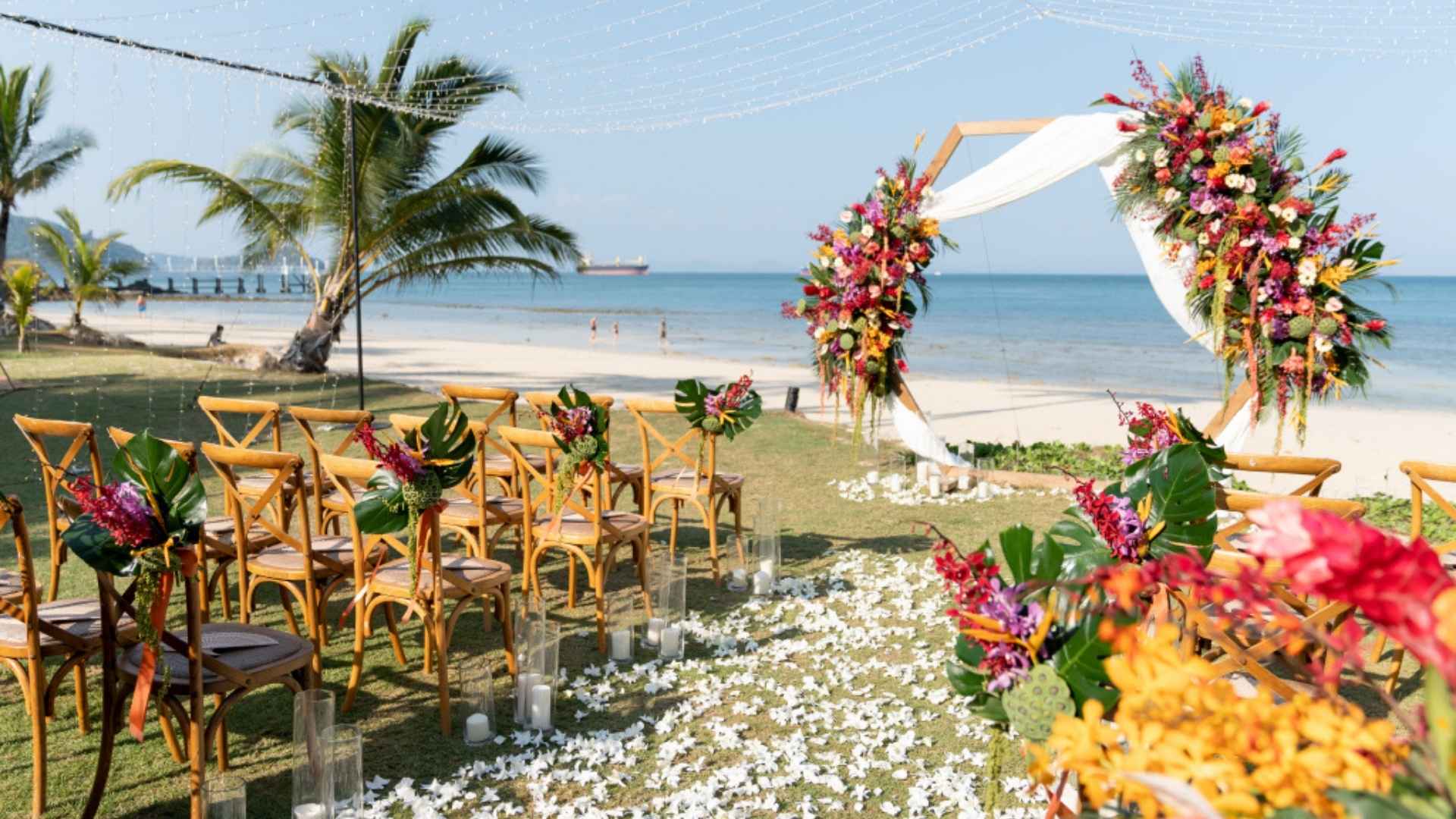 Beach wedding in India - DWI