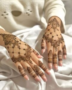 Elegant back hand mehndi design for bridesmaids
