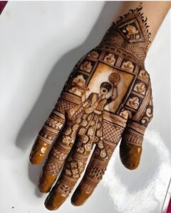 Traditional mehndi design for Karwa Chauth