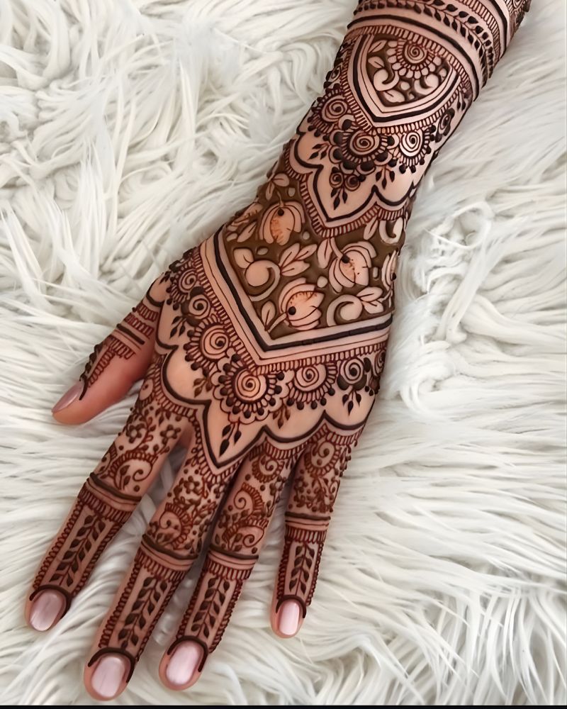 Modern mandala bridal mehndi designs with lace-like details
