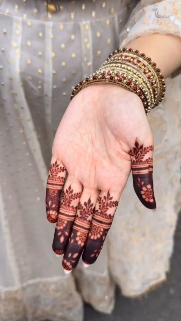 Finger Mehndi Design Front Hand Bridesmaid Trending