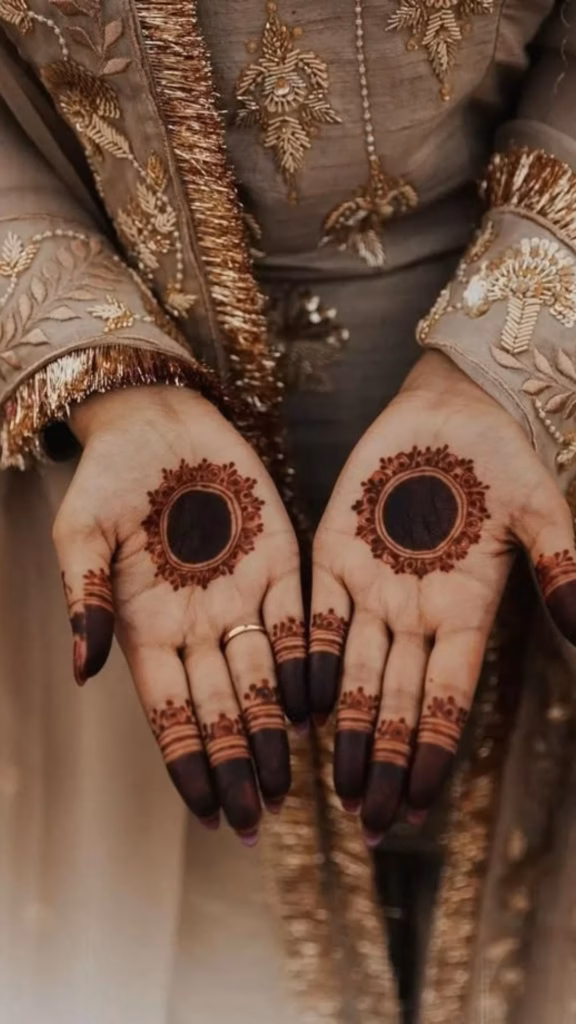 Gol Mehndi Front Hand Beginner Friendly Round Design